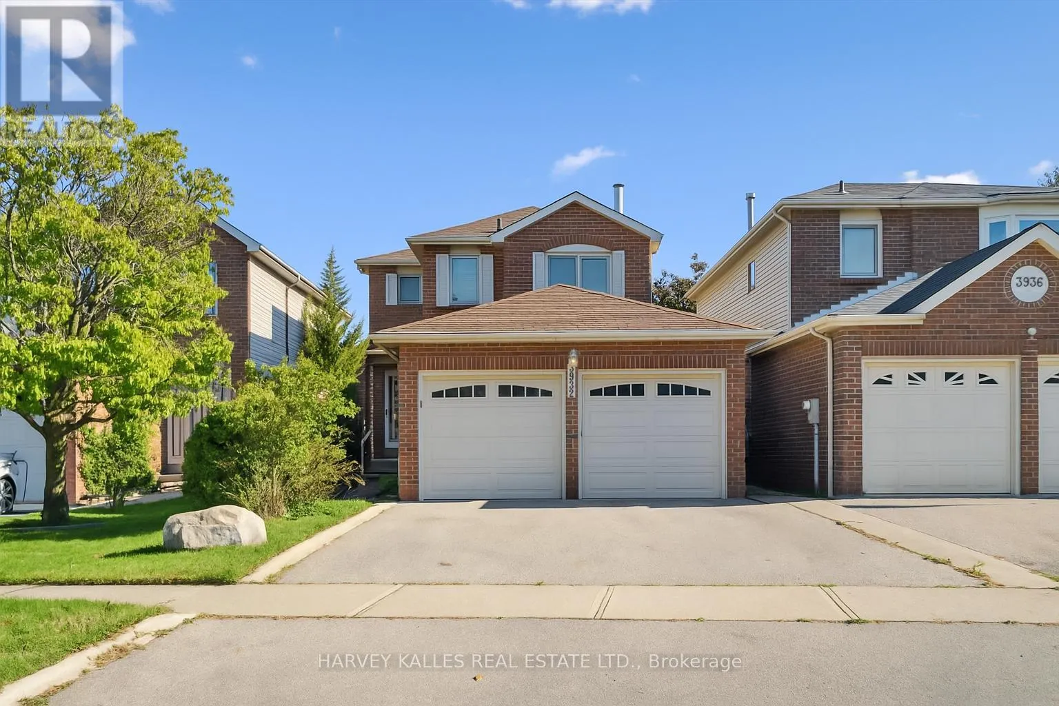 3932 RUSHTON CRESCENT