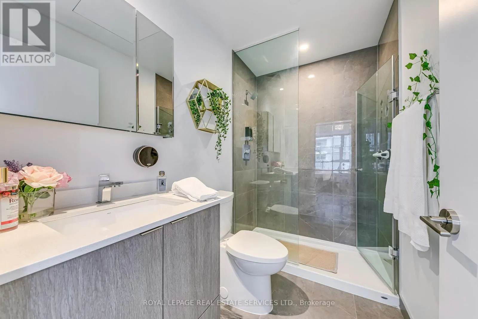 1805 - 1926 LAKE SHORE BOULEVARD W