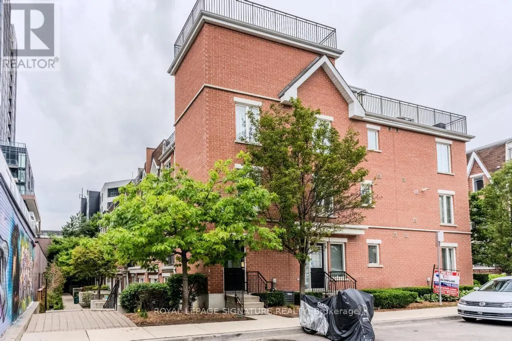 703 - 10 LAIDLAW STREET