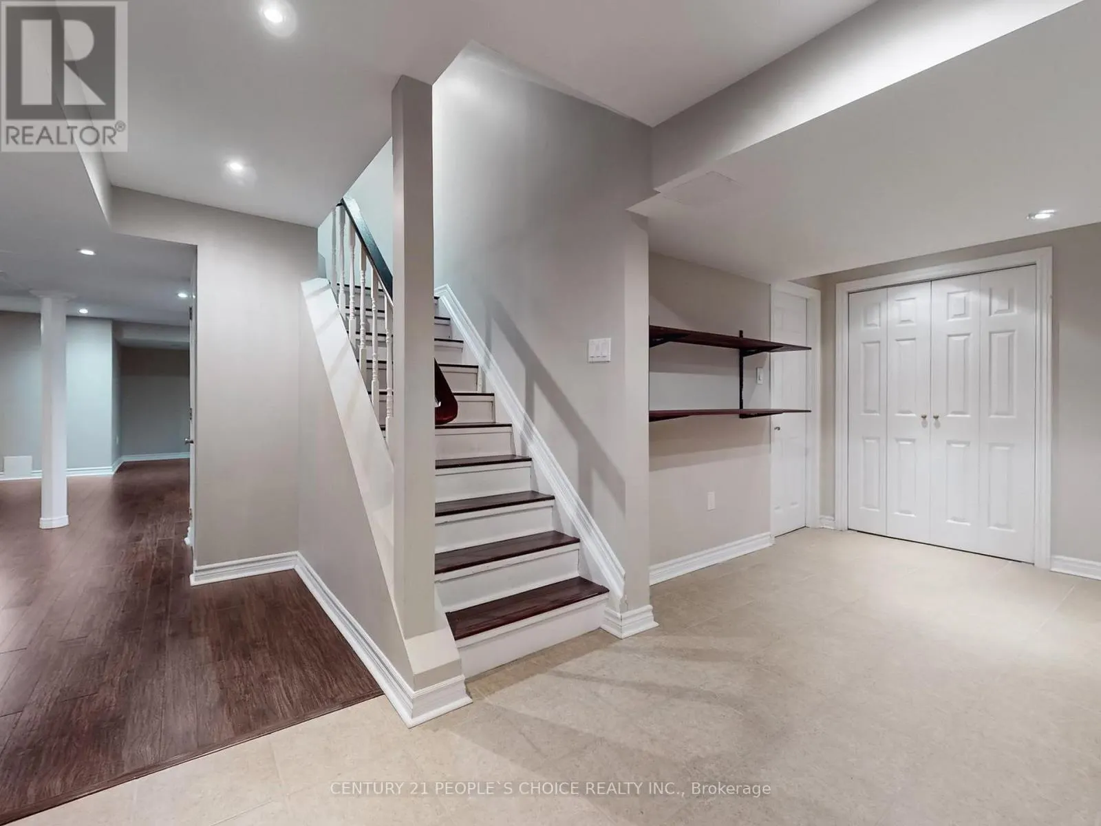 5972 AQUARIUS COURT
