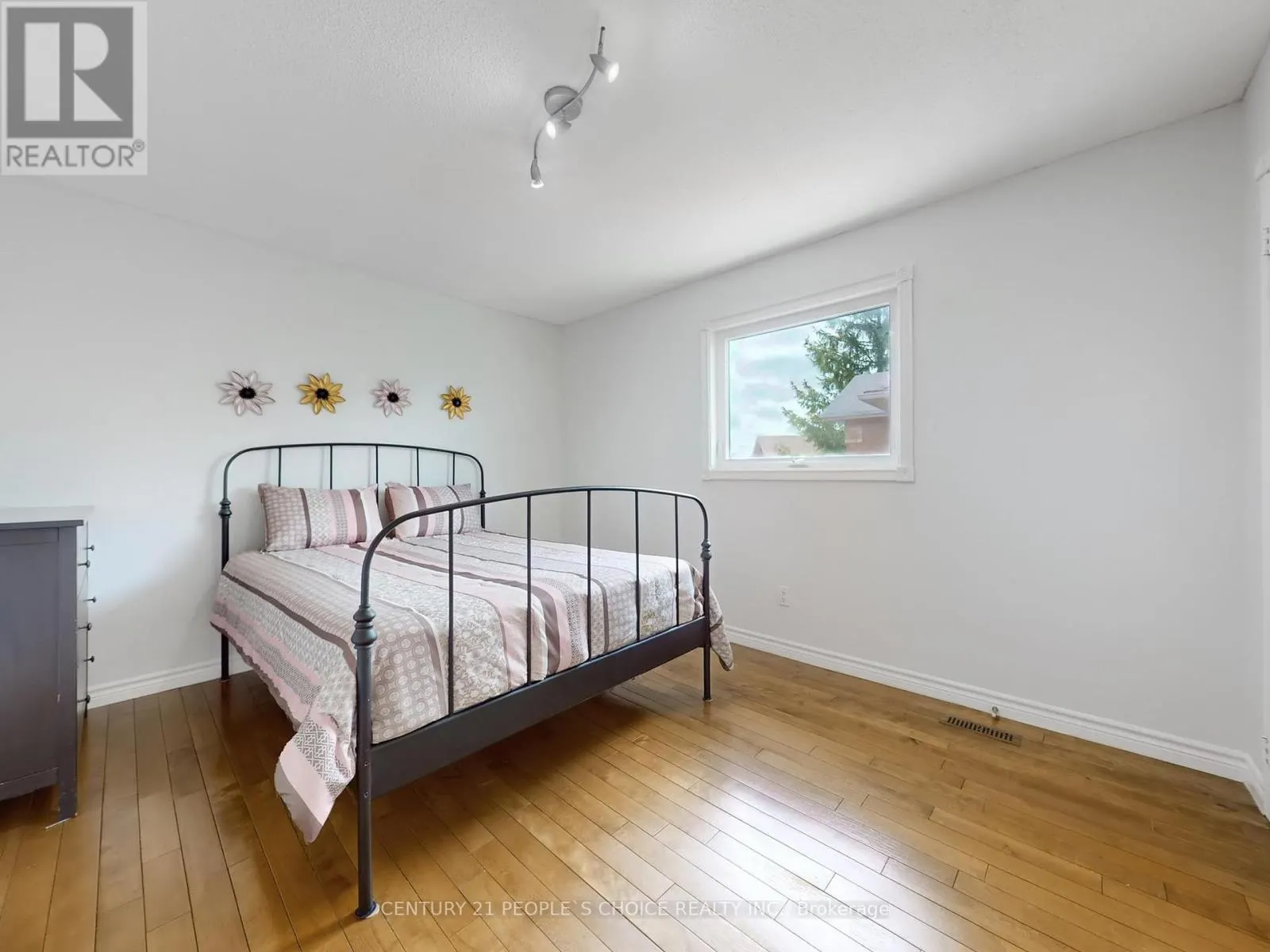 5972 AQUARIUS COURT