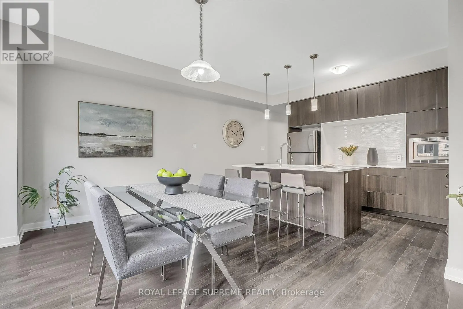 182 HUGUENOT ROAD