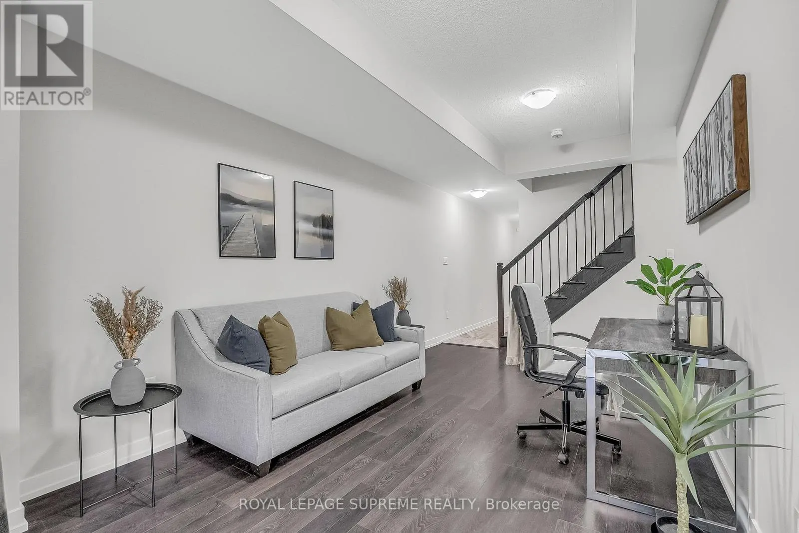 182 HUGUENOT ROAD