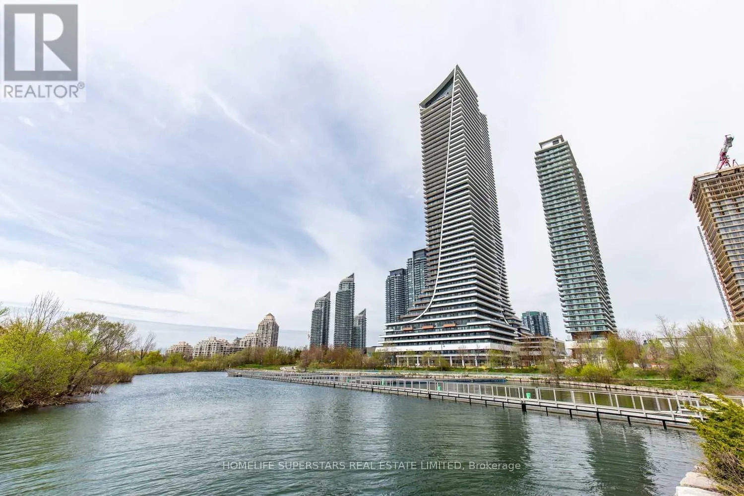 503 - 56 ANNIE CRAIG DRIVE