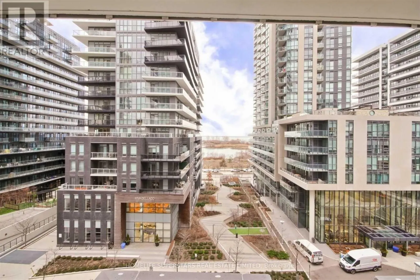 503 - 56 ANNIE CRAIG DRIVE