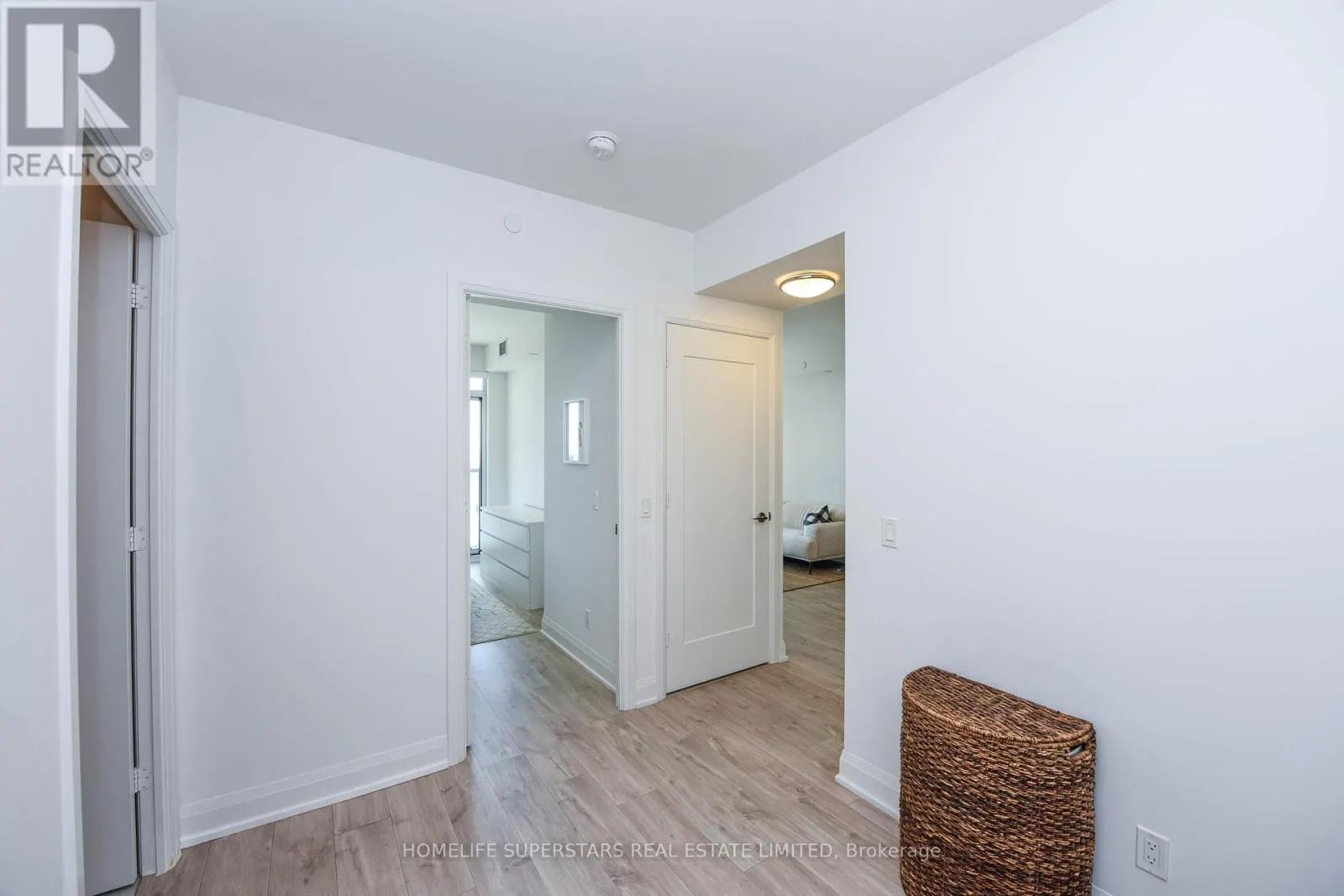 503 - 56 ANNIE CRAIG DRIVE