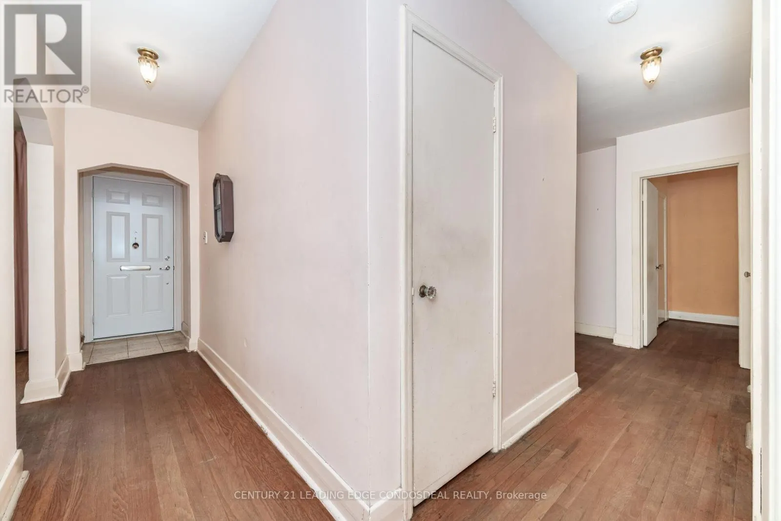 621 RODING STREET