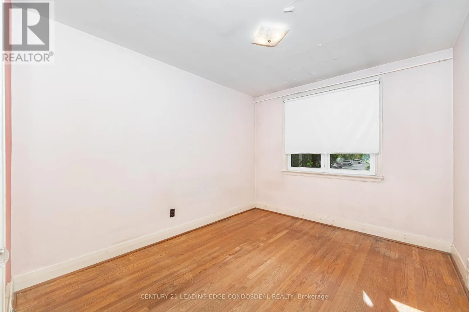621 RODING STREET
