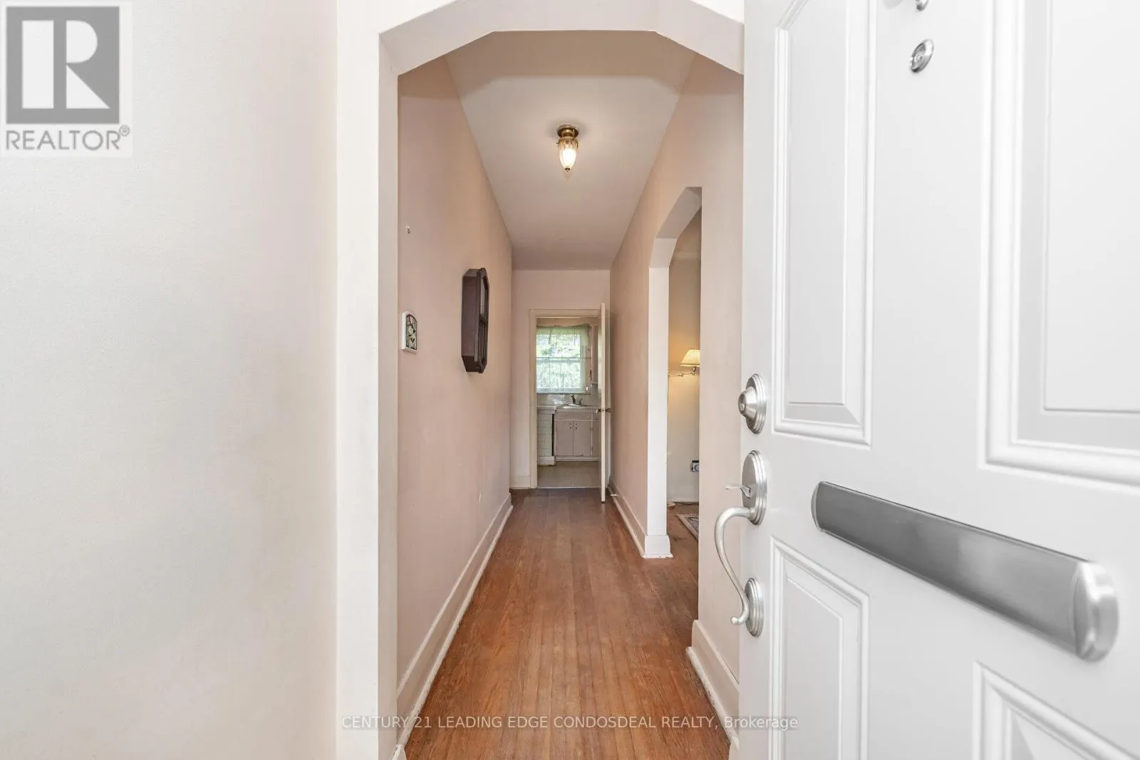 621 RODING STREET