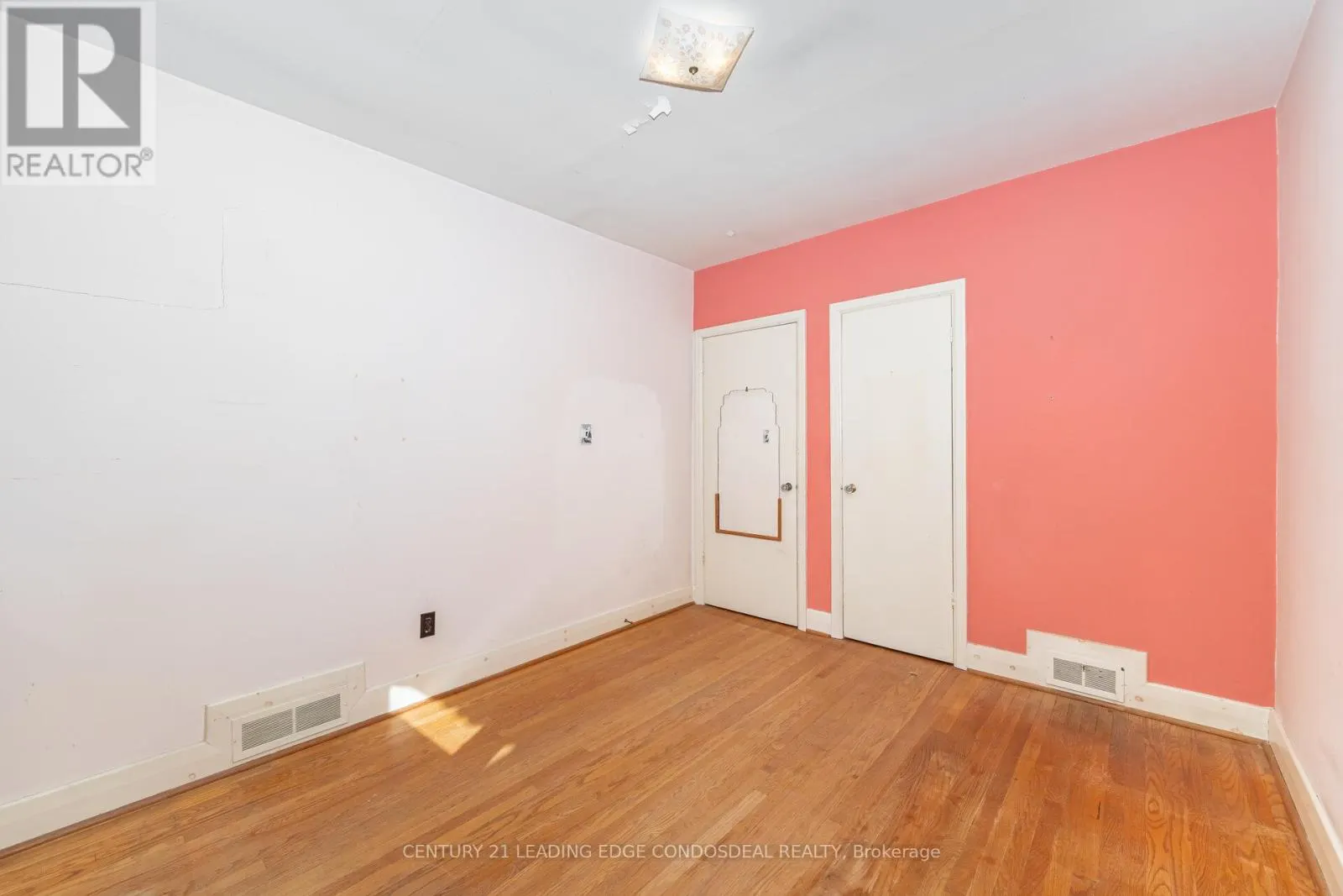 621 RODING STREET