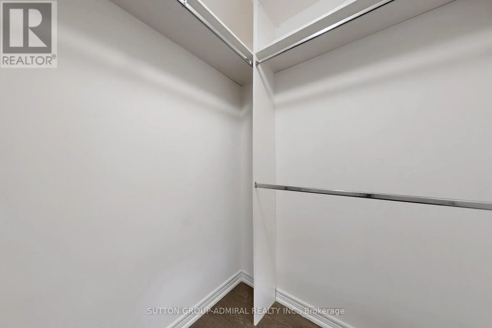 74 DAVENFIELD CIRCLE