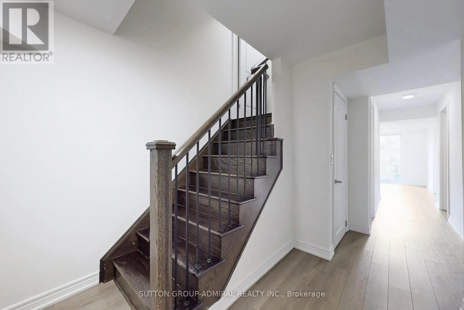 74 DAVENFIELD CIRCLE