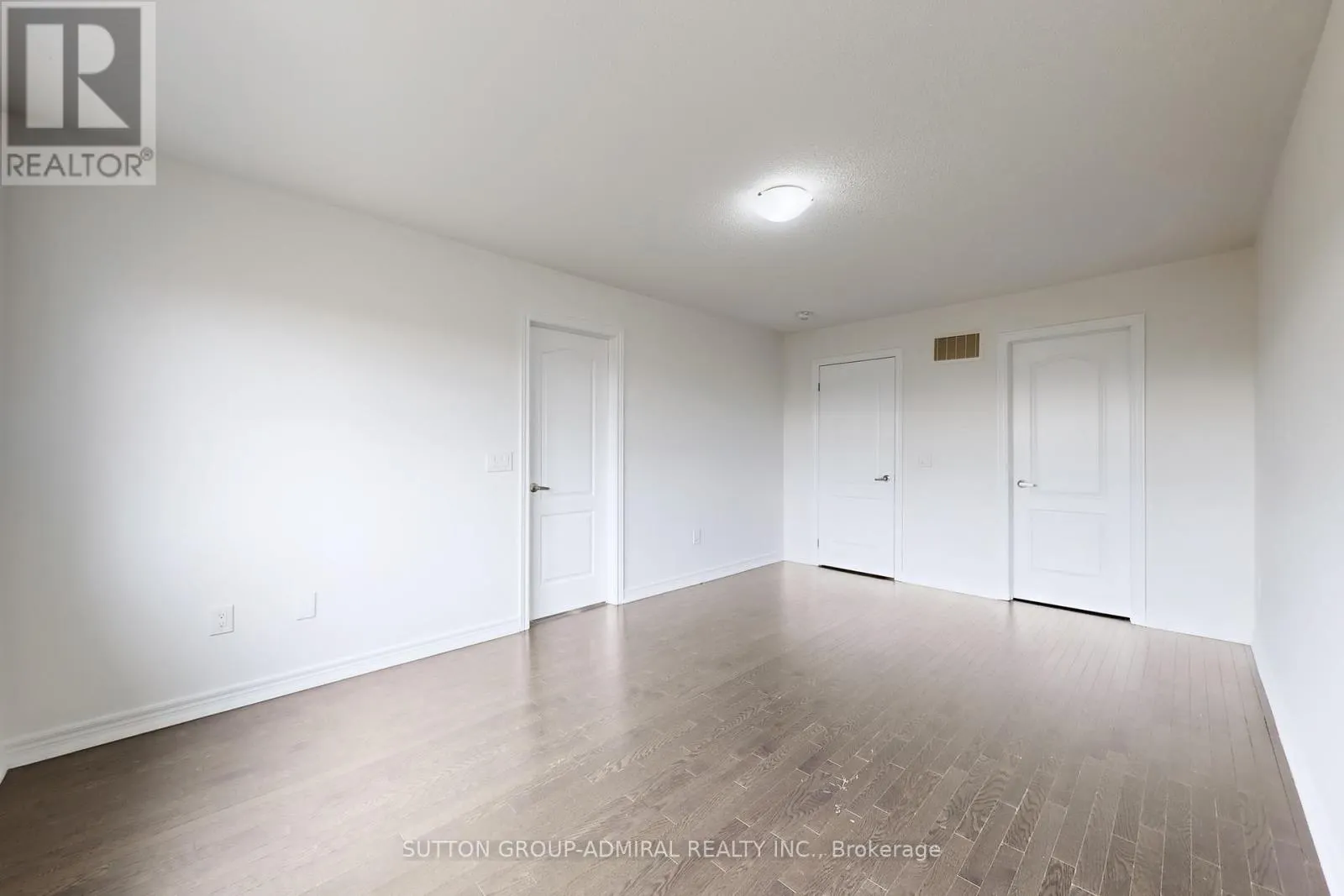 74 DAVENFIELD CIRCLE