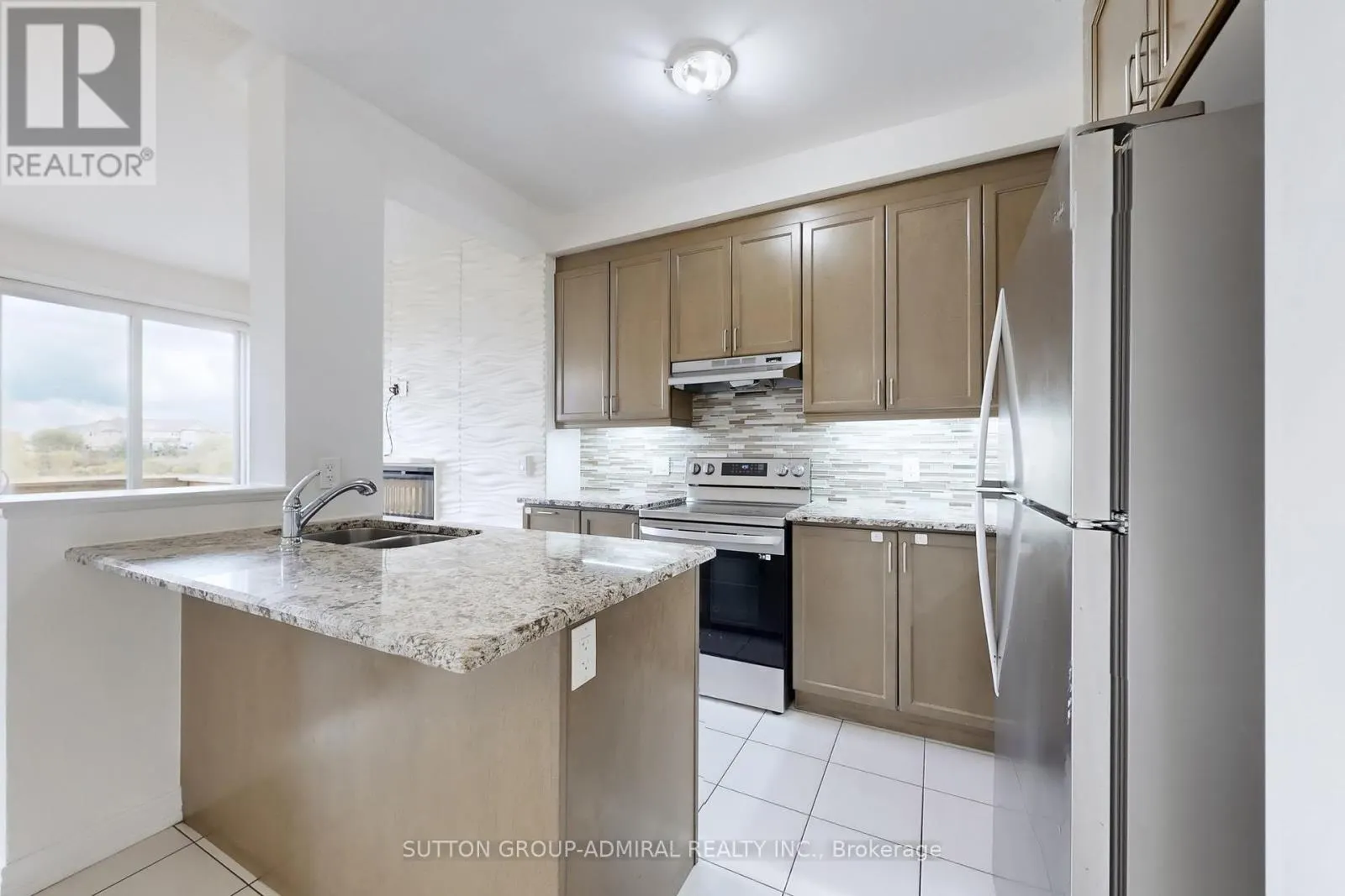 74 DAVENFIELD CIRCLE