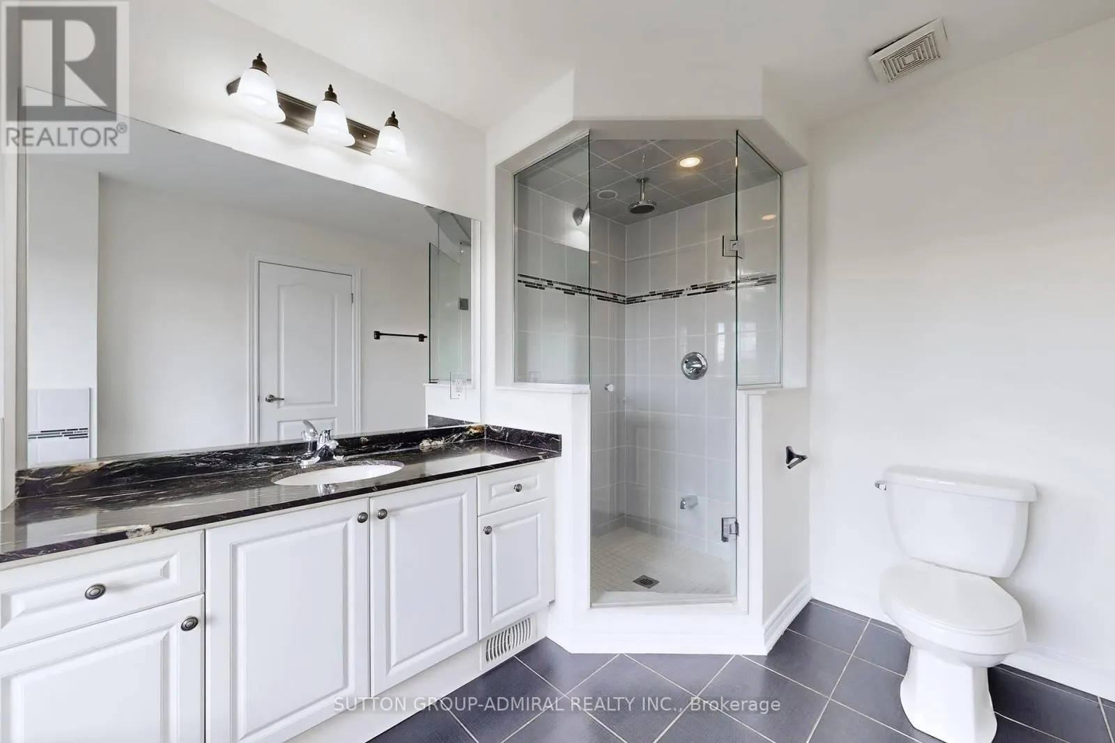74 DAVENFIELD CIRCLE