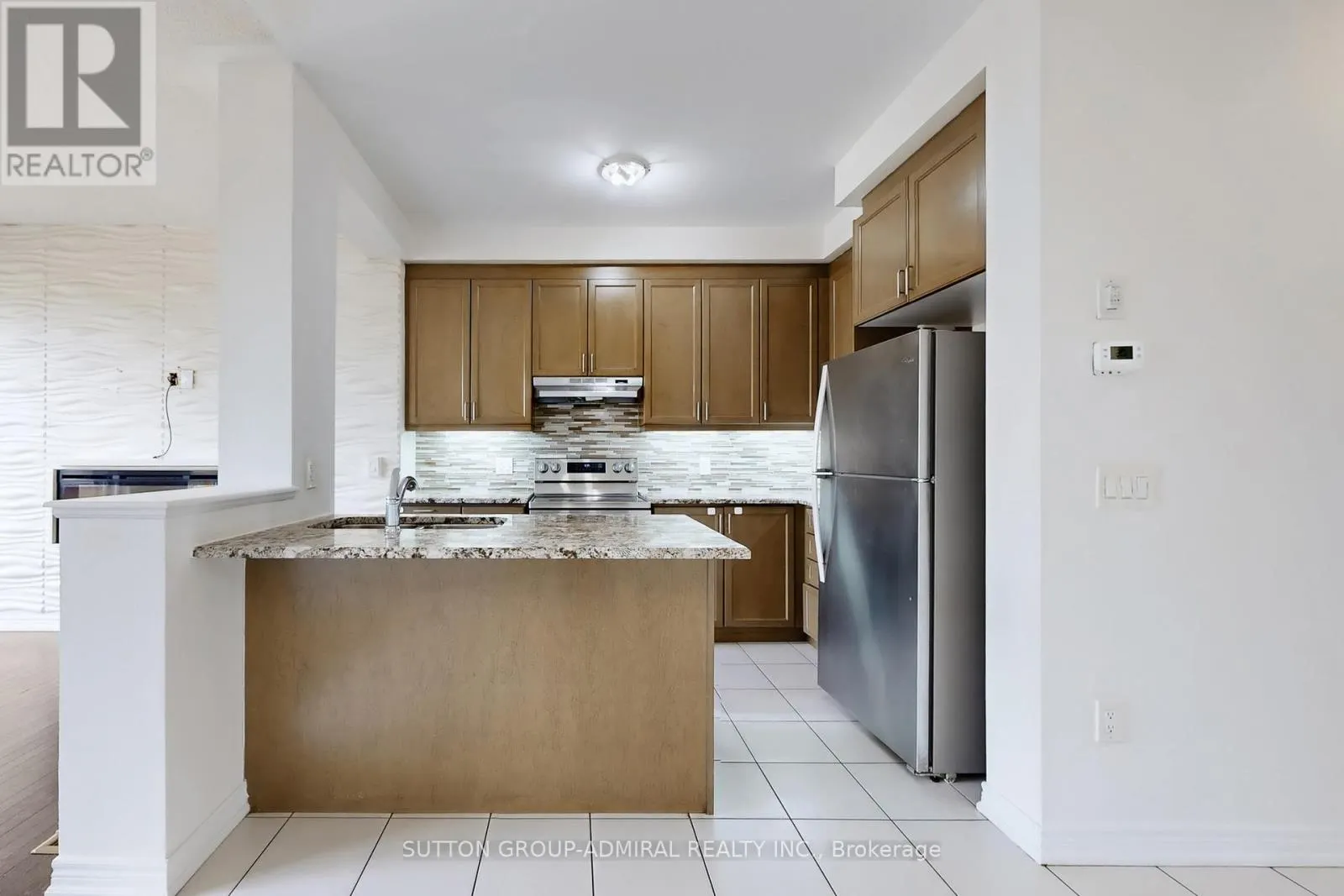 74 DAVENFIELD CIRCLE