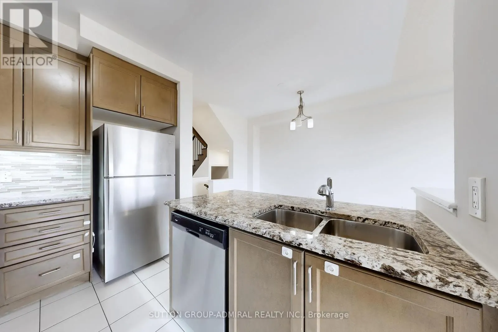 74 DAVENFIELD CIRCLE