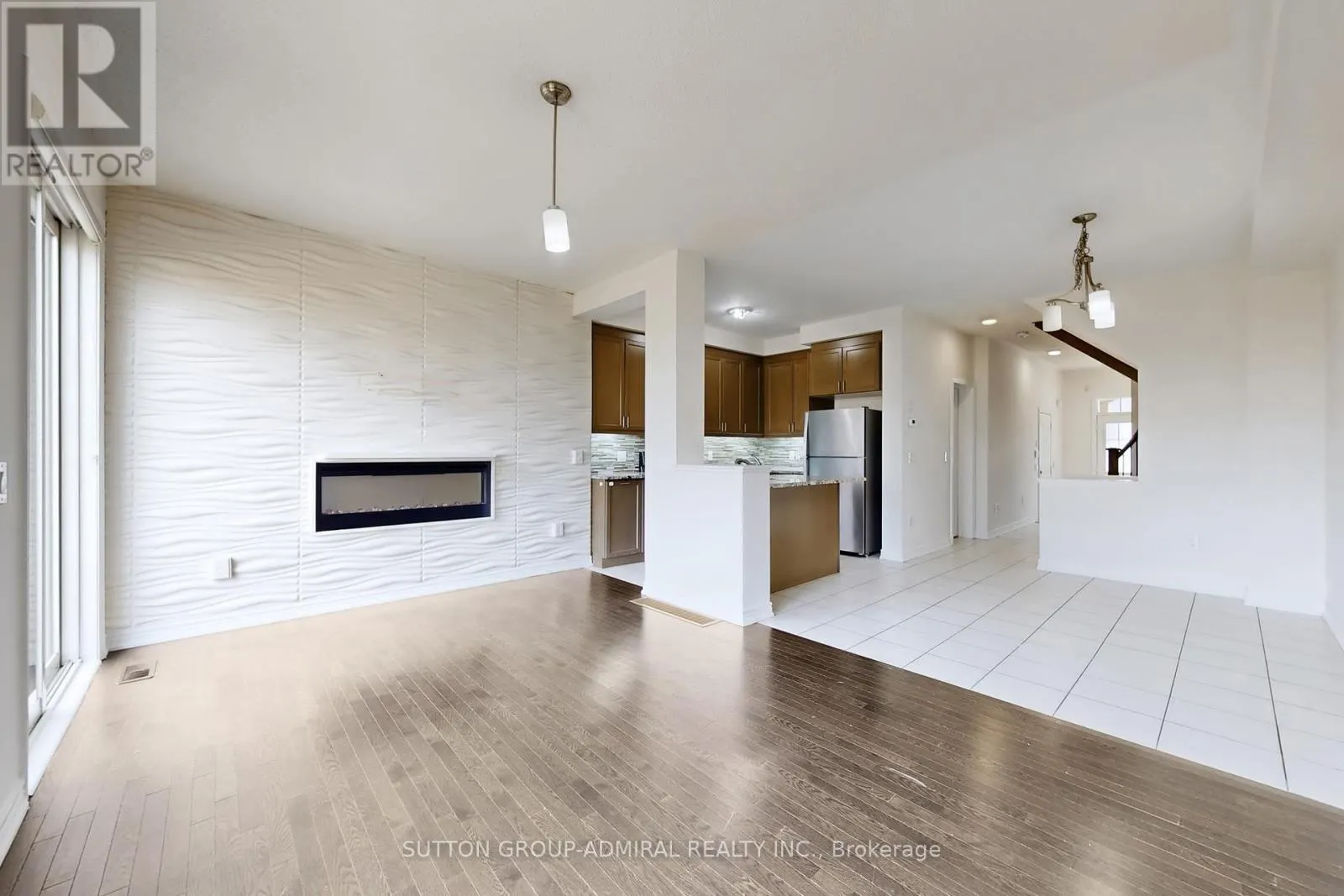 74 DAVENFIELD CIRCLE