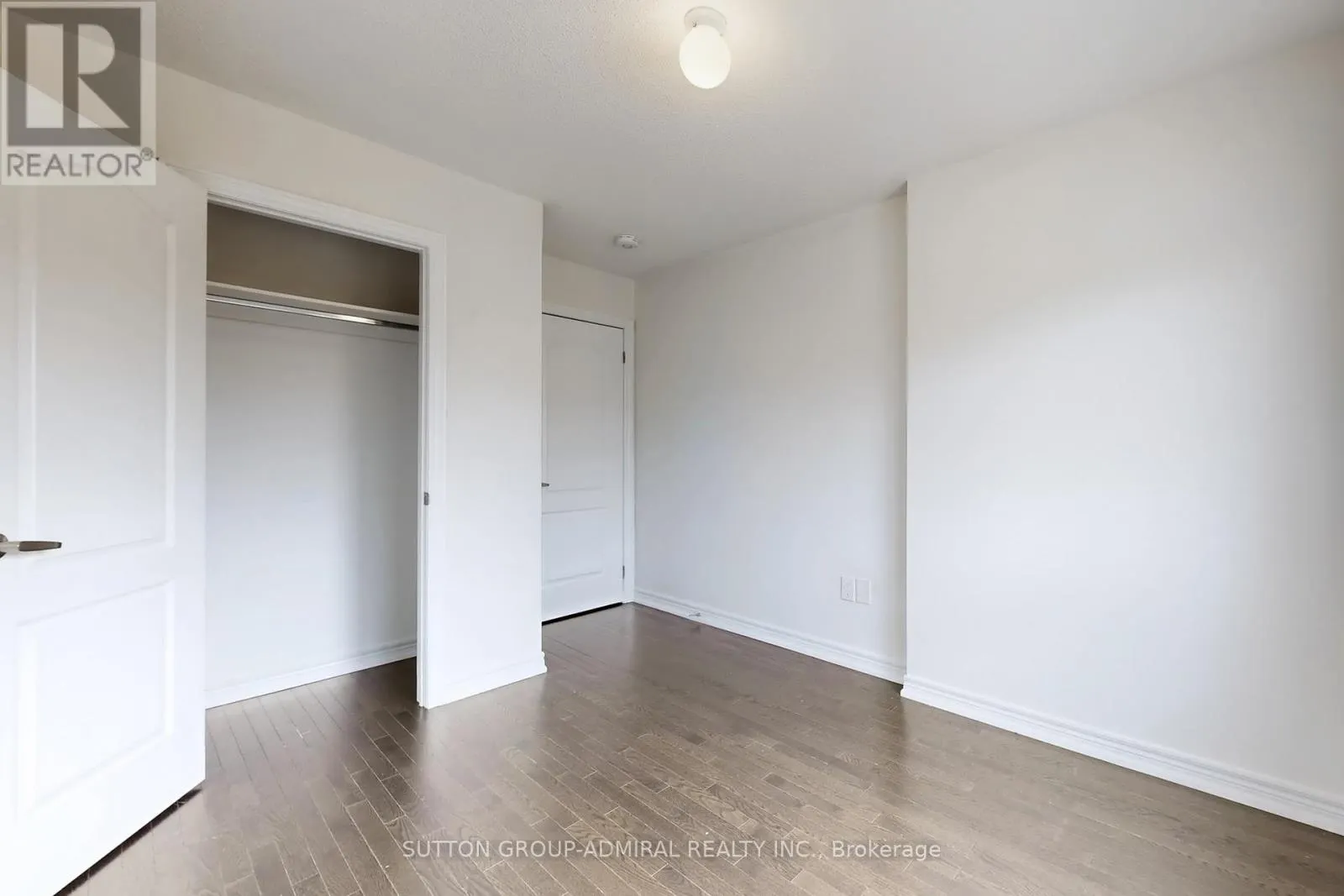 74 DAVENFIELD CIRCLE