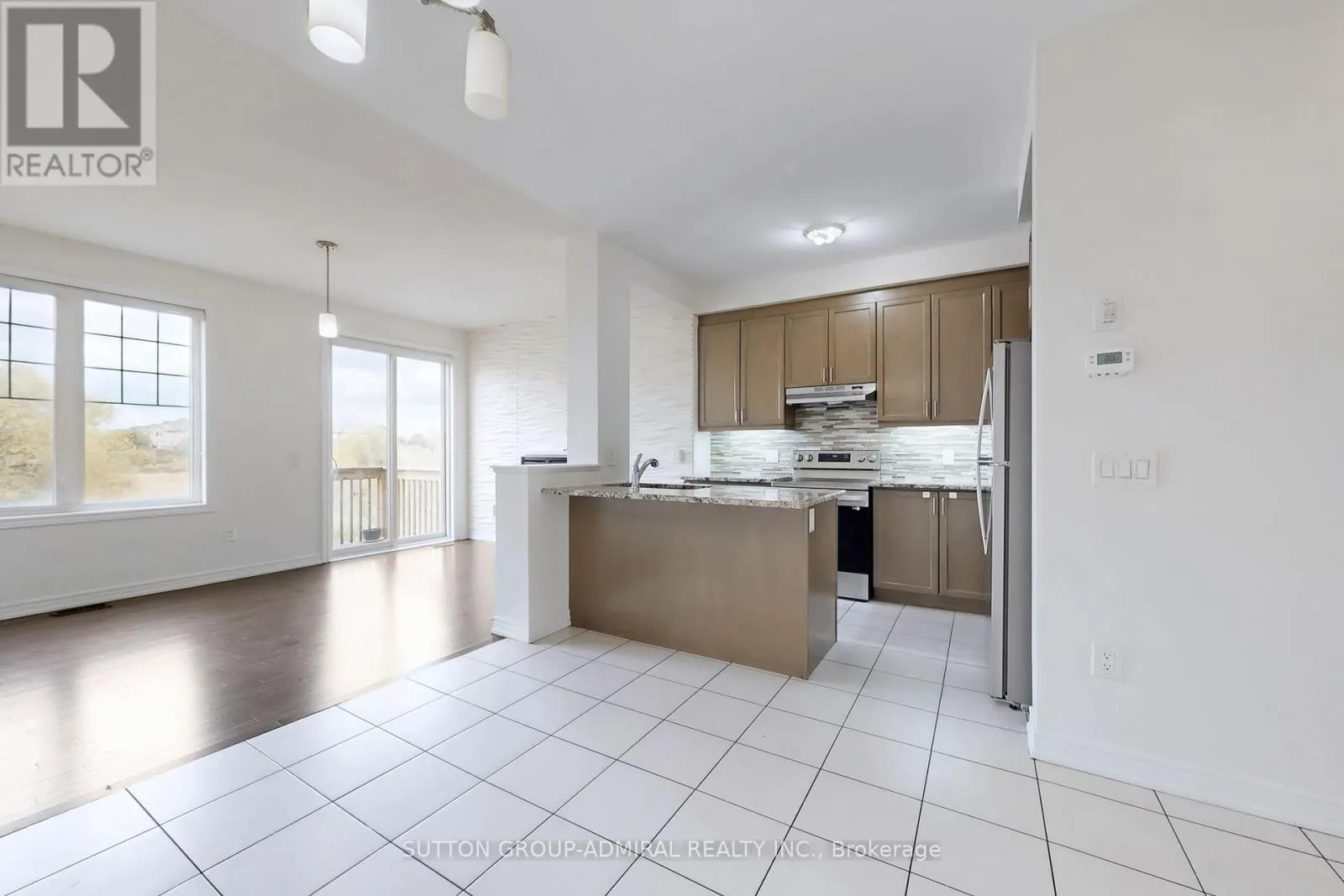 74 DAVENFIELD CIRCLE