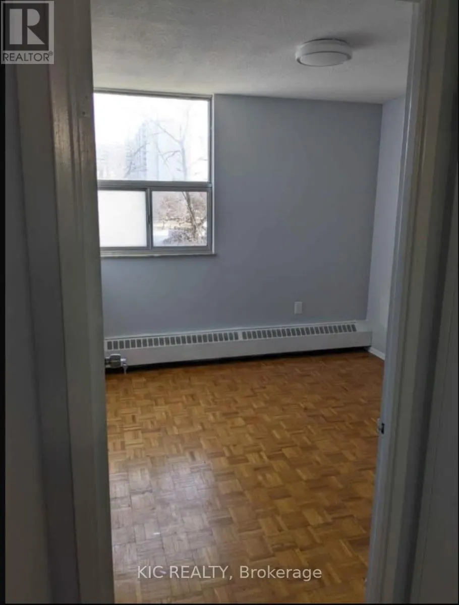 403 - 2645 KIPLING AVENUE