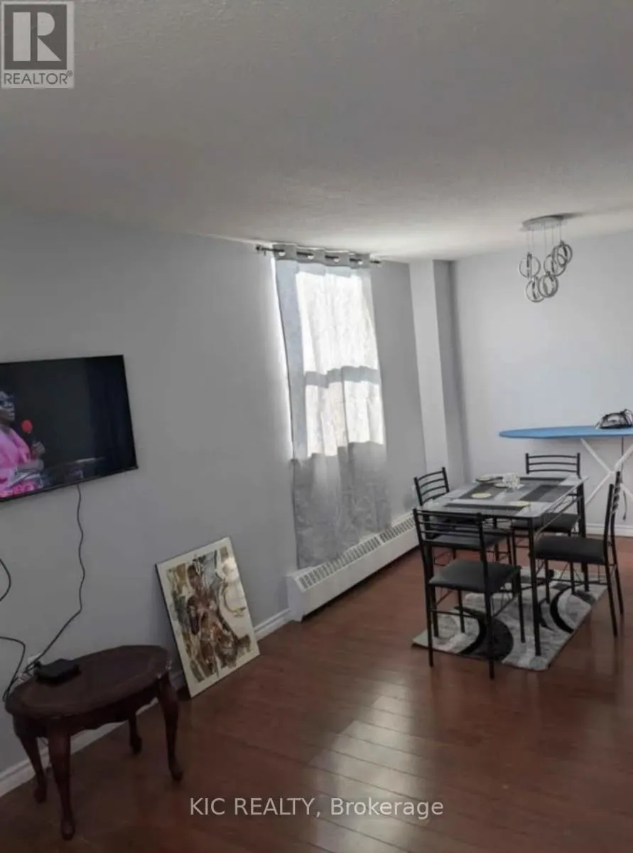403 - 2645 KIPLING AVENUE