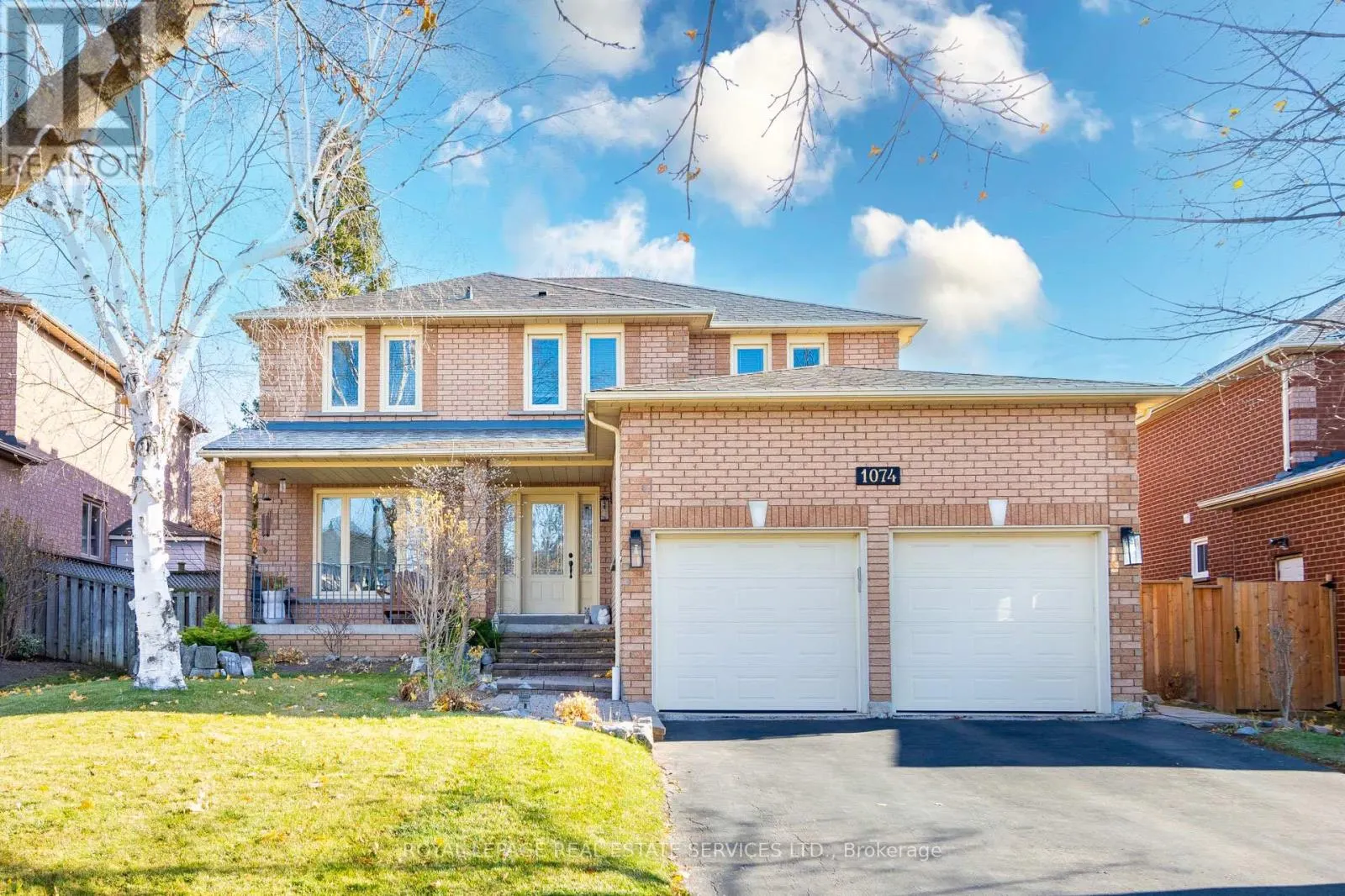 1074 BRADBURY CHASE