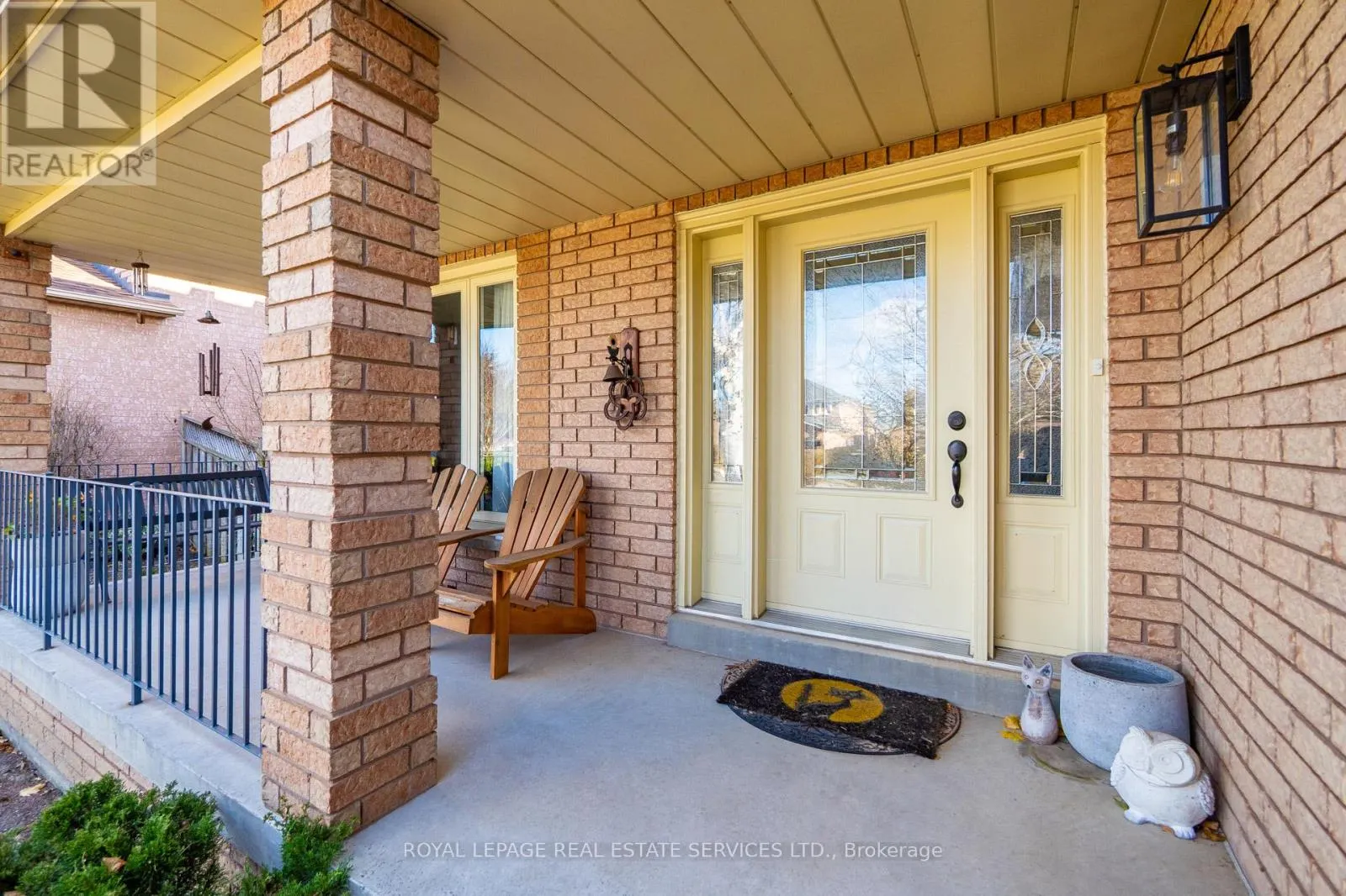 1074 BRADBURY CHASE