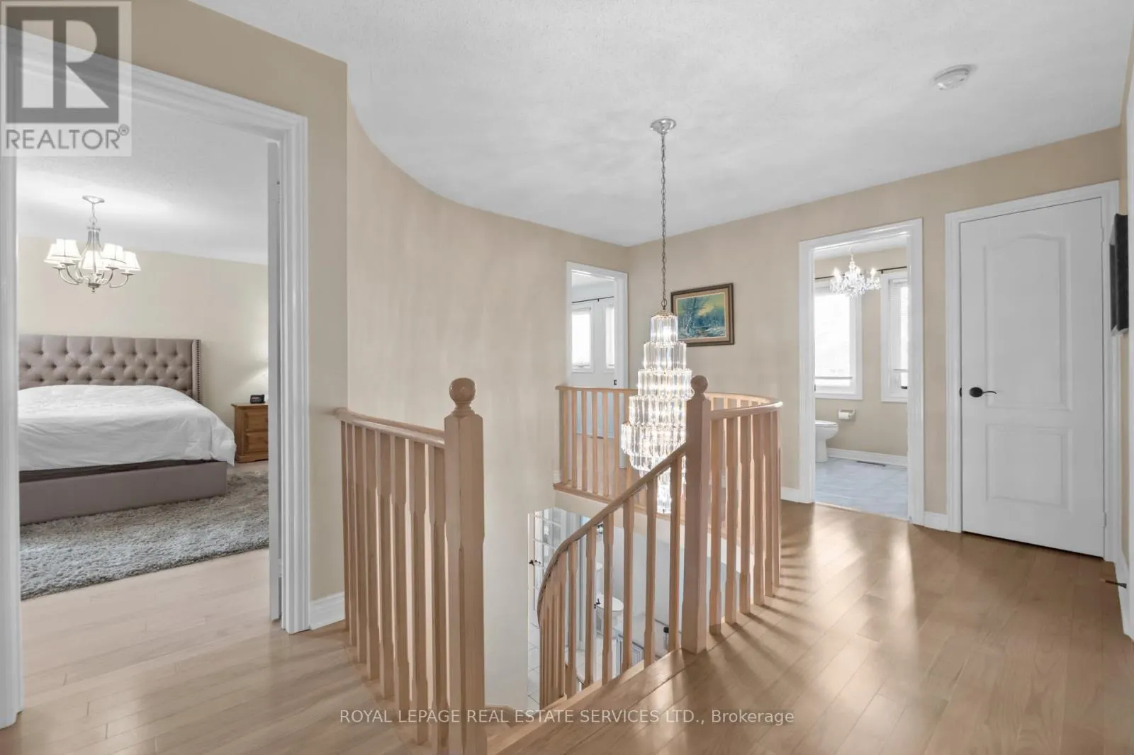 1074 BRADBURY CHASE