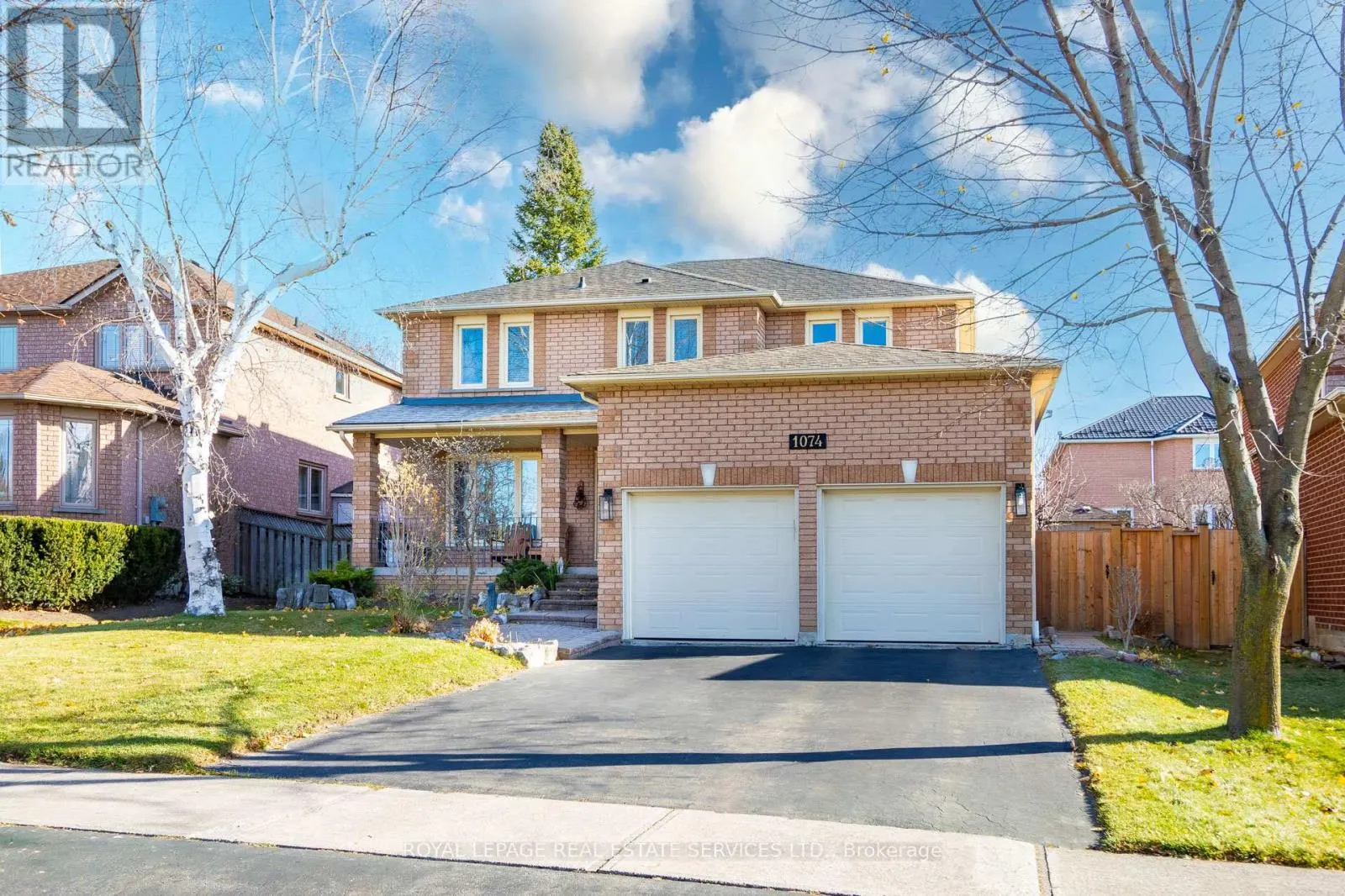 1074 BRADBURY CHASE