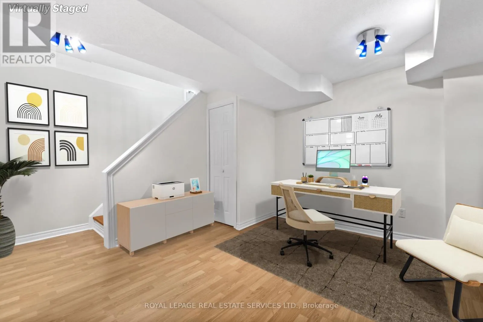1074 BRADBURY CHASE
