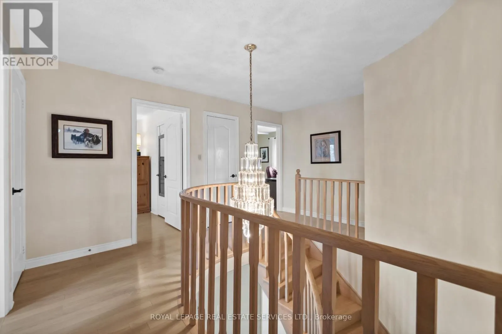 1074 BRADBURY CHASE
