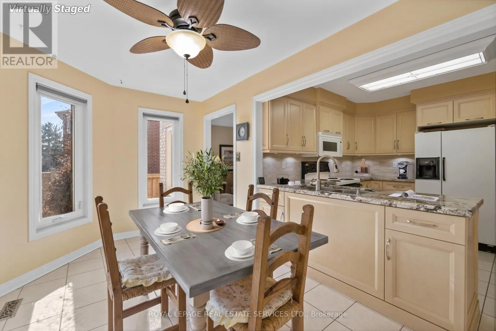 1074 BRADBURY CHASE
