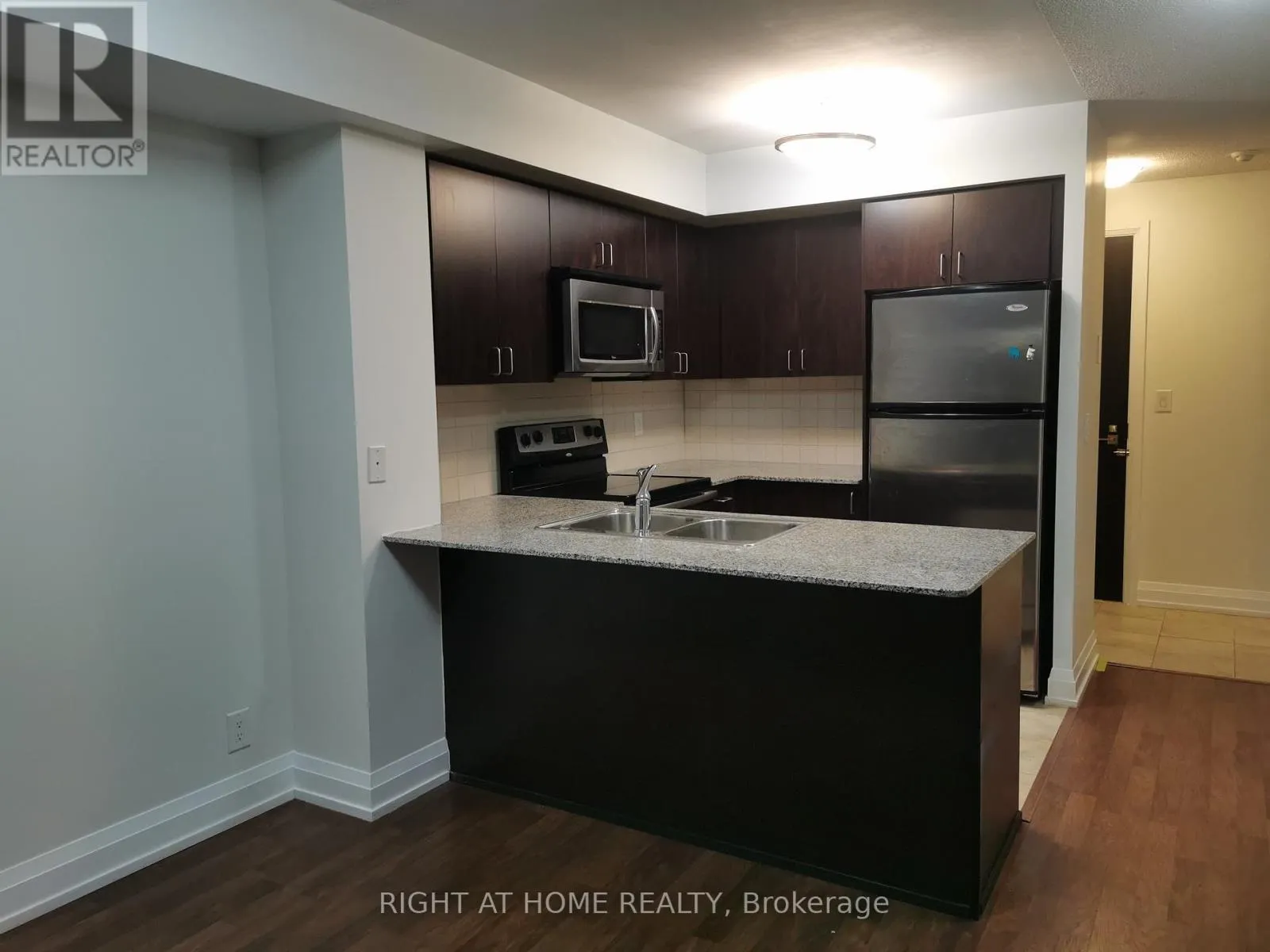 707 - 55 DE BOERS DRIVE