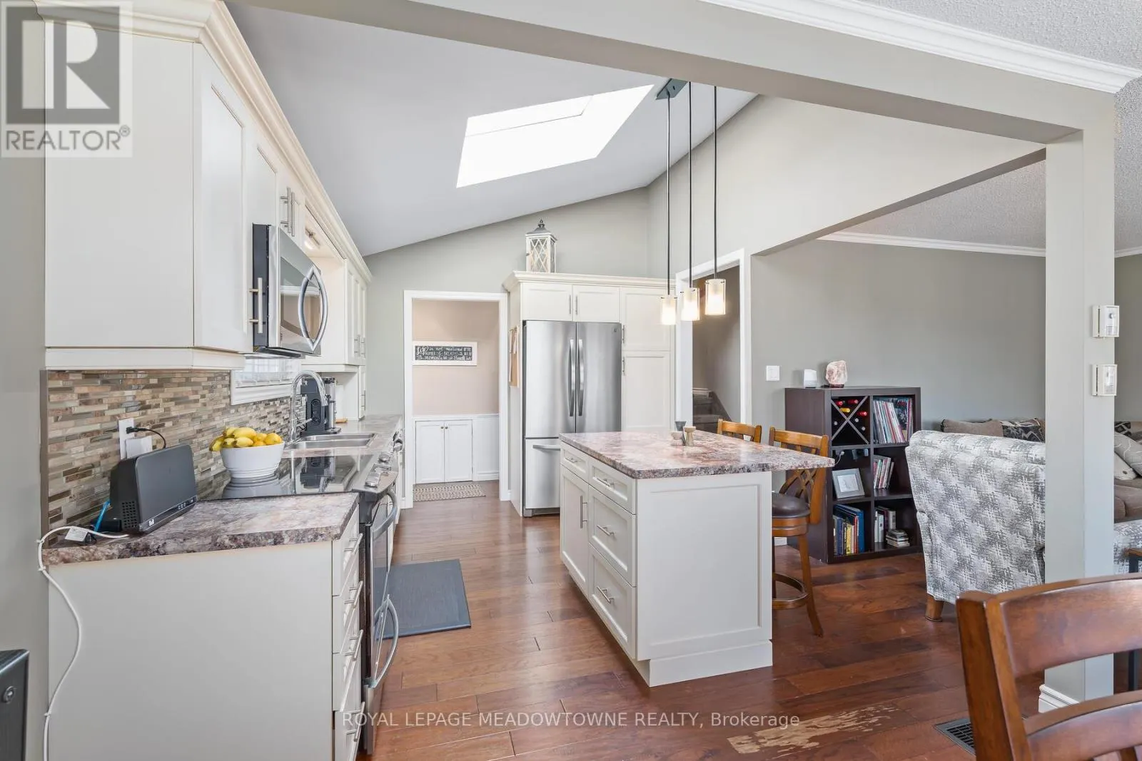 32 JOYCELYN CRESCENT