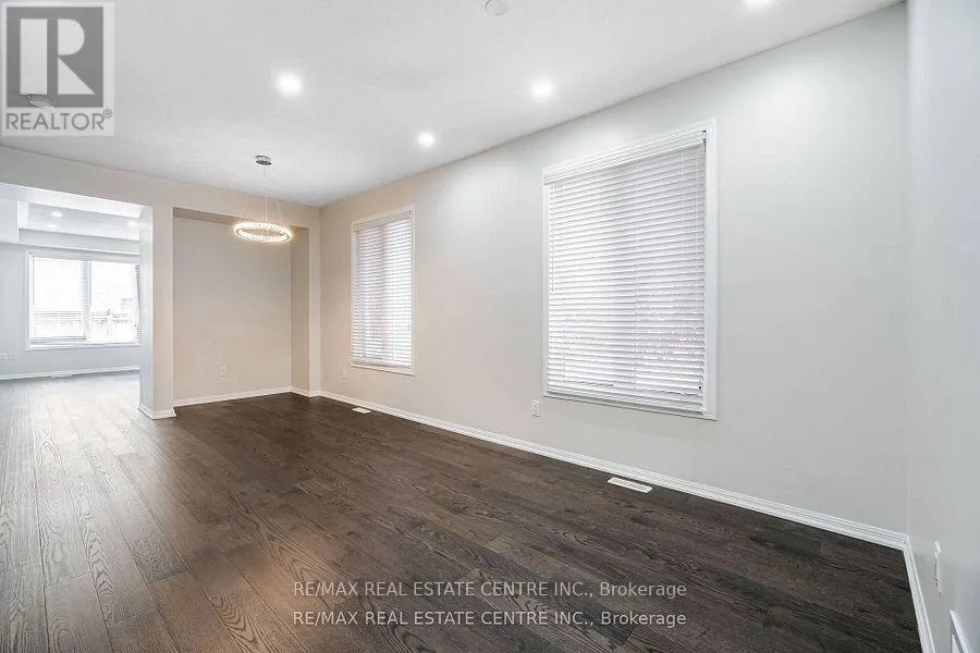 989 FARMSTEAD DRIVE
