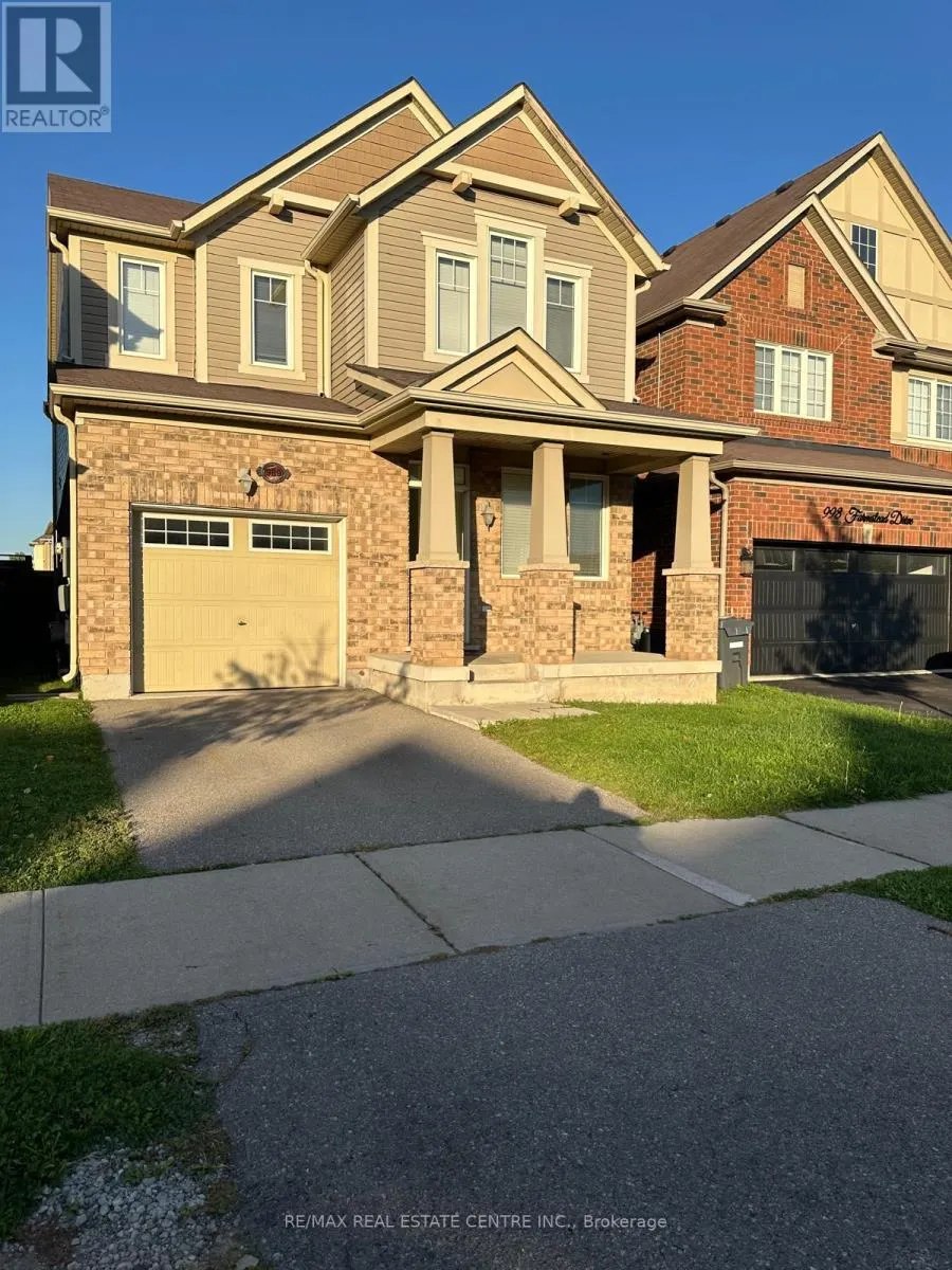 989 FARMSTEAD DRIVE