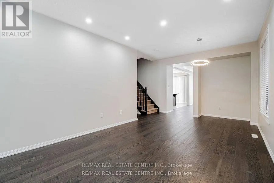 989 FARMSTEAD DRIVE