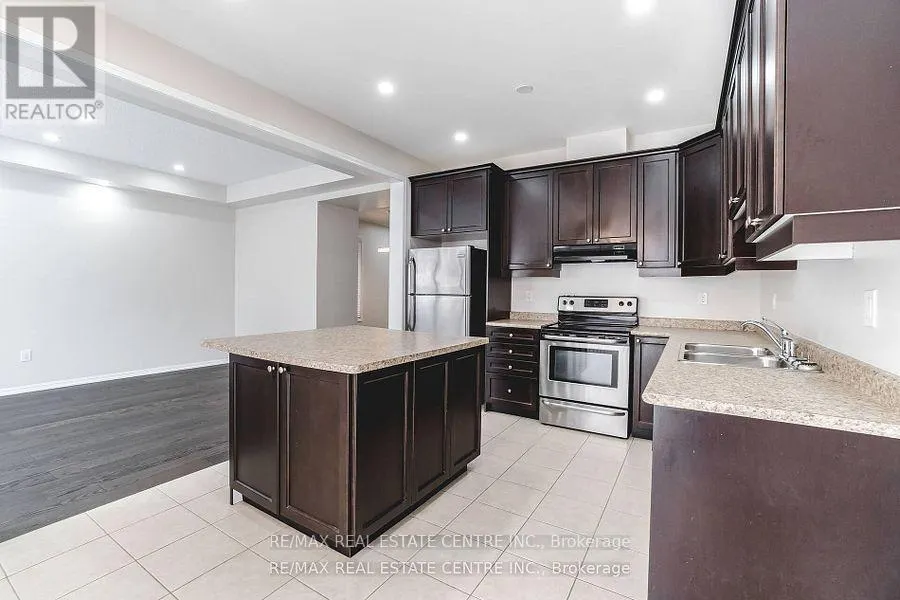 989 FARMSTEAD DRIVE