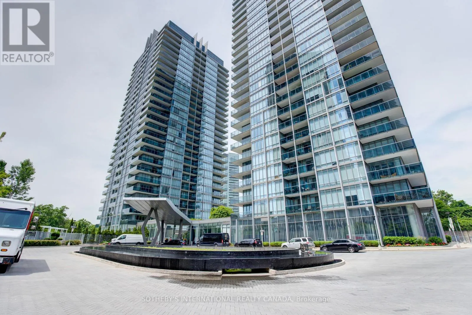 805 - 90 PARK LAWN ROAD
