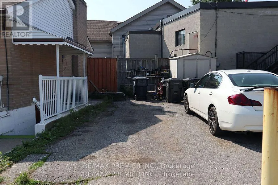 2 FLR - 1657 WESTON ROAD