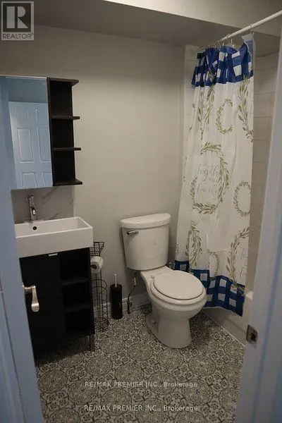2 FLR - 1657 WESTON ROAD