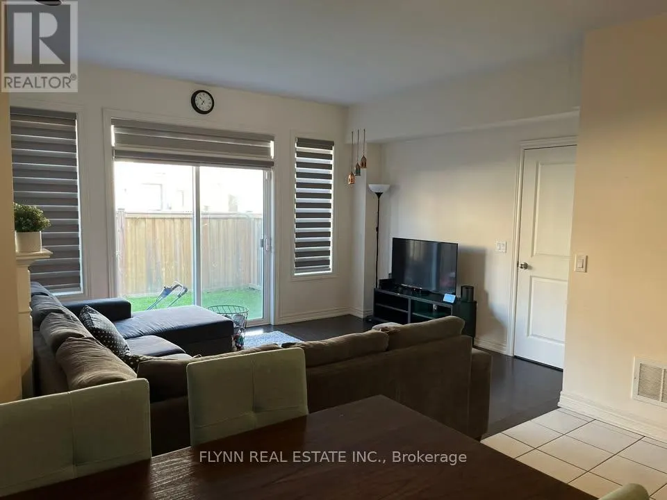 7 KEMPSFORD CRESCENT