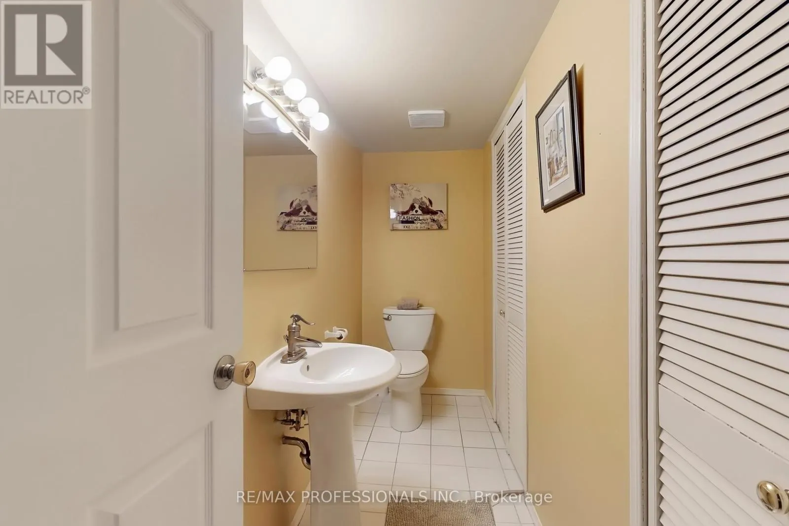 46 TAMARACK CIRCLE