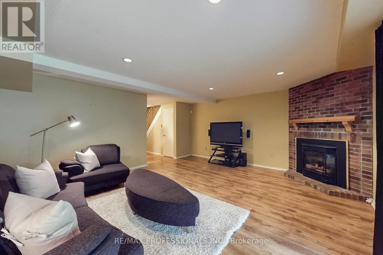 46 TAMARACK CIRCLE
