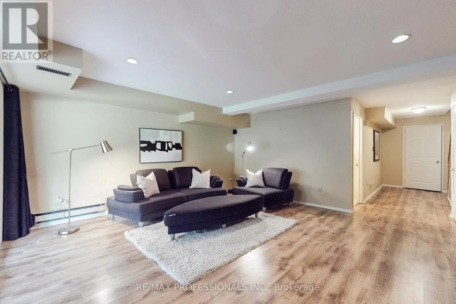 46 TAMARACK CIRCLE