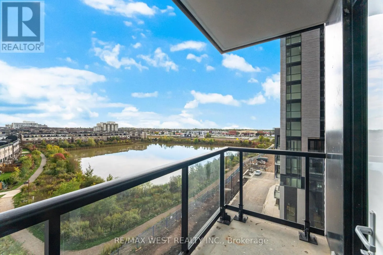 610 - 3079 TRAFALGAR ROAD
