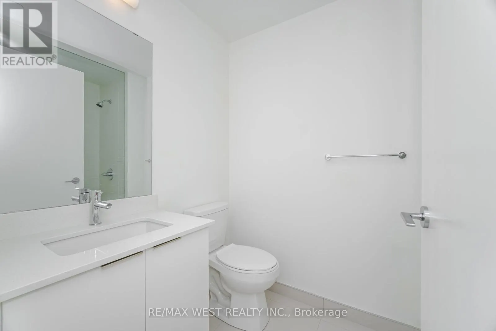 610 - 3079 TRAFALGAR ROAD