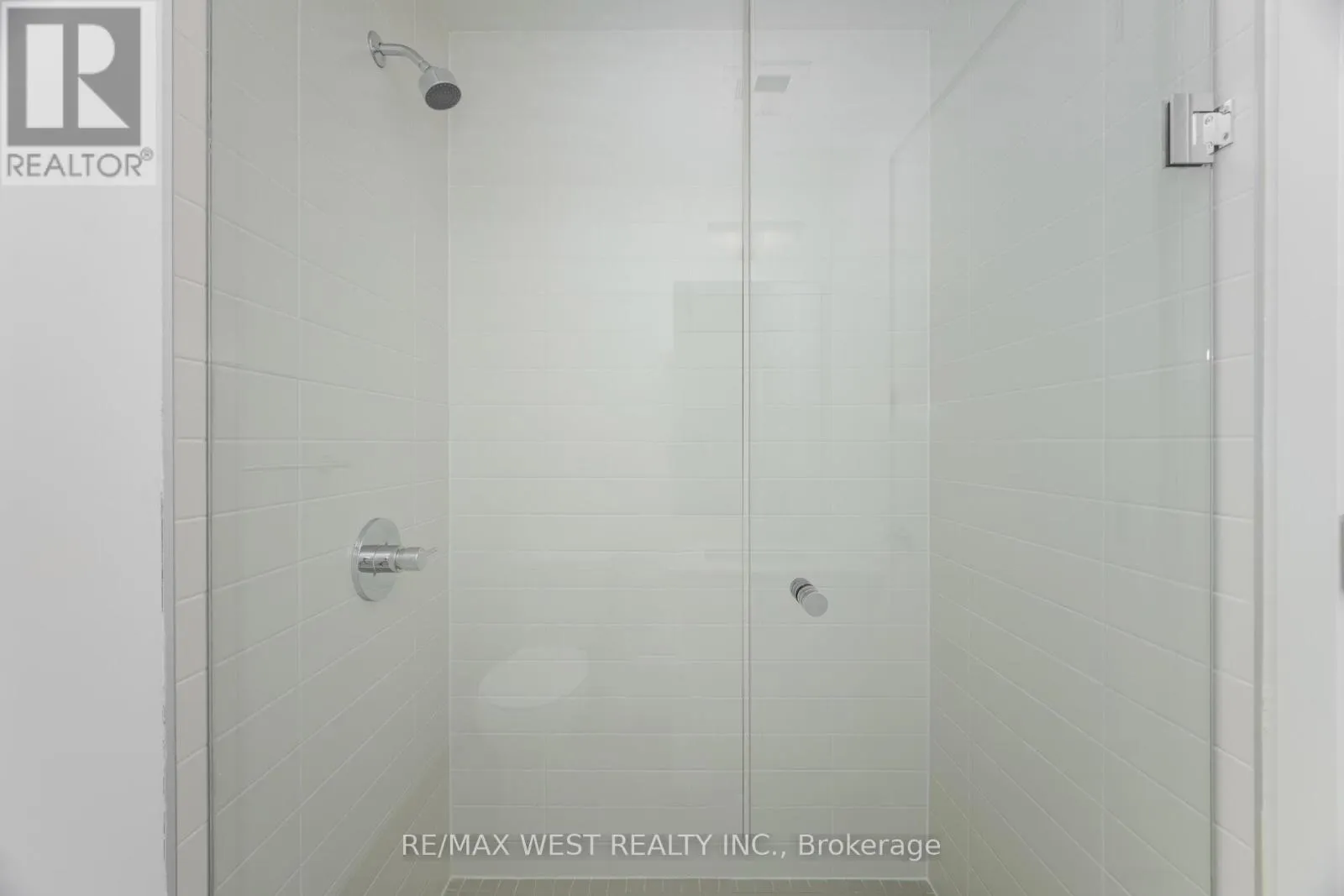 610 - 3079 TRAFALGAR ROAD