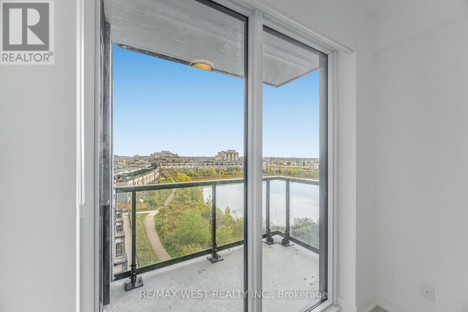 610 - 3079 TRAFALGAR ROAD